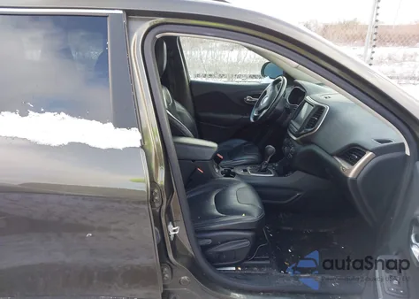 2015 Jeep Cherokee Latitude из США, поврежденный, VIN 1C4PJMCS1FW640501